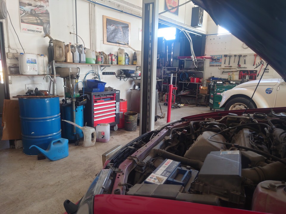 Garageratto Savonlinna Enonkoski Kerimäki autokorjaamo sisältä